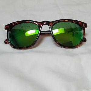 SUNSKI Seacliff Sunglasses